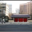 시청 정문 앞 이미지