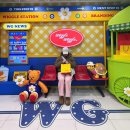 명동타운 | 비비드한 색감 가득한 귀여운 위글위글 마을로 가보자! 위글위글 타운 명동점｜명동 굿즈샵 방문 후기