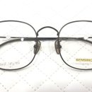 아이웰 안경 이미지