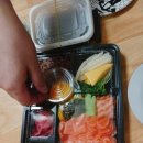 오늘은 육회 내일은 연어 이미지