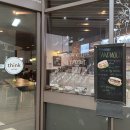 띵크아트 | 신도림역 넓고 조용한 카페 띵크커피 디큐브시티점
