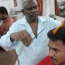 Barbers raise their rates 이미지