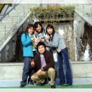 우*방