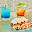 논스케일드(NONscaled) | [합정 맛집] 망원역 테라스가 있는 하늘색이 예쁜 감성 카페 '논스케일드'