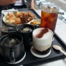 카페사계 - 관악구 난곡로 364-1 | [내돈내산]부산 기장 대형카페 칠암사계 후기 : 바다 보면서 빵 먹기 좋은 대형 베이커리 카페🥖