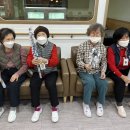 미소짓는케어 이미지