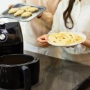 늘 과식하고 몸 덜 움직이면 핏속의 콜레스테롤 수치 상승 이미지