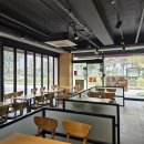 맘스터치초장점 | 맘스터치 후덕죽 버거 솔직 후기! 초전점 친절 서비스와 싸이버거 vs 새우버거 비교 (feat. 흑백요리사)