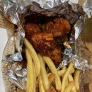 박스터지는 두마리치킨 이미지