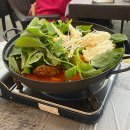 스톤하우스 | 용인 수지구 맛집 계곡이 있는 백숙집 나 혼자 산다 고기동 스톤하우스 가든 후기