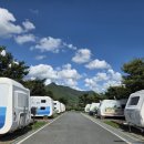 카라반 캠핑장 이미지