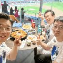 [2025년9월23일]가을야구SSG &amp; KIA 미추홀댄스단 단원들과 문학야구장 스카이박스에서 이미지