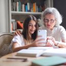 시니어를 위한 스마트폰 사용법 이미지