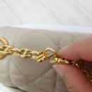 디올양품 | [디올 카로백 AS 후기] 사자마자 체인이 빠진 카로백...두번의 AS 받은 솔직 후기(⚠️카로백 양품 찾기⁉️)