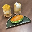 카페윤설 | 진주 평거동 아인슈페너 디저트 카페 맛집 "윤설"