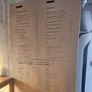 슬로베리 | 제주 애월 오션뷰카페 슬로보트 분위기 좋은 북카페 고양이가 있는 오션뷰 카페
