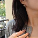 앤디어 | 메기녀 이하은 사복패션 속 자주 보이는 골드앤디어 귀걸이 착용후기!