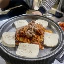 묵은지와 참두부 | 윤정포차 || 신정네거리역 찐 노포 감성! 윤정포장마차에서 맛본 참두부김치 후기