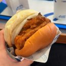 윙스치킨 | 독보적인 치킨버거 맛집 움버거윙스 광화문점 시그니처 세트 후기