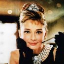 (영화 '티파니에서 아침을' OST)Moon River / Audrey Hepburn(오드리햅번) 이미지