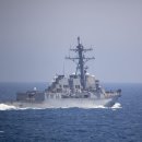 USS 메이슨 홍해에서 드론 격추, 미군 홍해 상선 호위 목적의 기동부대 구성 논의 이미지