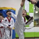 경희대석사 흑룡태권도 | 화곡2동 태권도｜신학기 체력 잡는 초등 발차기 &amp; 유치부 즐거운 운동 수업 브이로그 [흑룡태권도]