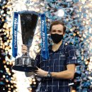 메드베데프의 유쾌한 반란 - 남자 테니스 최종 대회 ATP 파이널스 우승 이미지