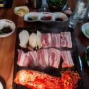 청주 동남지구 삼겹살 맛집 경아식당, 공식과도 같던 묵은지 조합