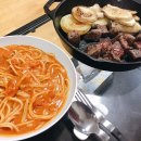 수덕한의원 | 오늘은 먹고 또먹고/롯지 무쇠팬💛/청담드레스가든/청담 기욤 하트시그널 마카롱/영화 시카리오2 후기
