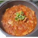 김치부대찌개 레시피 햄찌개 만드는 법 스팸김치찌개 햄김치찌개 이미지