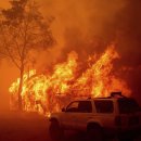 캘리포니아의 대규모 파크 산불이 계속 증가 이미지