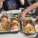 커피먹는 북극곰 이미지