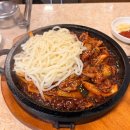돌판돼지 | 전포 점심 데이트 갱상도식 돼지찌개 돌판섞어 후기