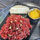 우장산 맛집 &#39;환이네뭉티기&#39; 강서직영점 고소한 육회 전문점