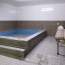 생수목욕탕 이미지