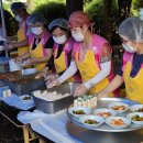 입소문 타고 퍼지는 나눔의 온기… 제천 ‘사랑의 밥차’ 어르신 발길 북적 이미지