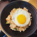 이대맛집_ 가성비 좋은 아콘스톨 매장에서 식사하다..