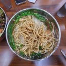 속이 확 풀리는 개운한 멸치육수! 국수 잘 뽑기로 소문난 맛집 5 이미지