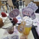 플러스카프라자 | 전시회 &amp; 합정 애니플러스 - 블루아카이브 트리니티 메이드 콜라보 카페 방문 후기 / 홍대 오타쿠...