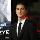 [AP nesw ☆ 08/10/04] 샤이아 라보프 '이글아이' 美...