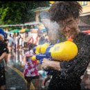 싸움(Fight) | 송크란 축제, 가볼까 말까 고민하는 이들을 위한 완전 정리(태국 송크란 소개 / 현실 후기 / 준비물 안내)