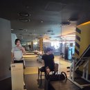 명상과 스트레칭 요가(주말) | 카시아속초 헬스장, 요가클래스, 스카이파크, 게임 아케이드 | 부대시설 야무지게 뿌신 후기