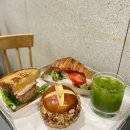 강남구청 카페 베이커베이커 브런치 노트북 하기 좋은 조용한 카페