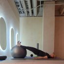 11500-16-04-53 | "오늘 뭐 하지?" 방황 끝! 16kg 감량 유지어터의 15분 짐볼 준비운동