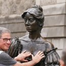 말조형물(동상) 이미지