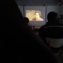 극장 봄 이미지