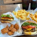 퓨어도그(Pure dog) | 쉑버거 메뉴 꿀팁 총정리! 할인 정보부터 치킨바이트와 음료 리필까지 [쉐이크쉑 대전 타임월드점]