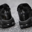 모어블랙 이미지