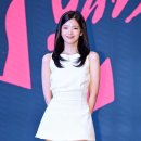 미소머금고 이미지