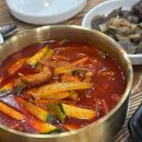 순대볶음·제육볶음등 17가지 반찬 무제한! 24시간 끓인 빨간 국물 국밥집 이미지